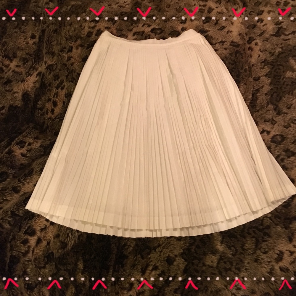 👗Banana Republic white skirt - Picture 2 of 8
